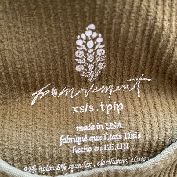 Free people happiness runs crop size xs/s - Picture 2 of 3